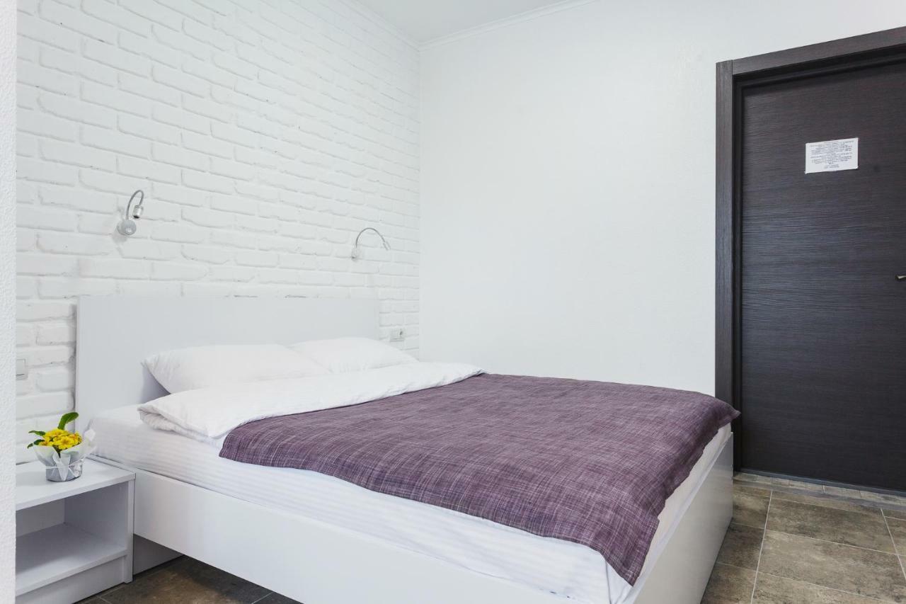 Skyhome Na Nauky Kyiv Exterior photo